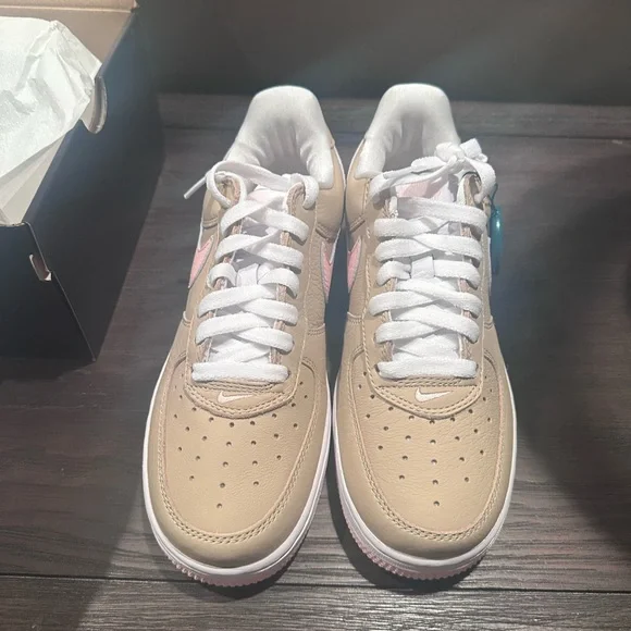 Nike Air Force 1 Low Retro women’s size 7/Men 5.5 Linen - Picture 8 of 9